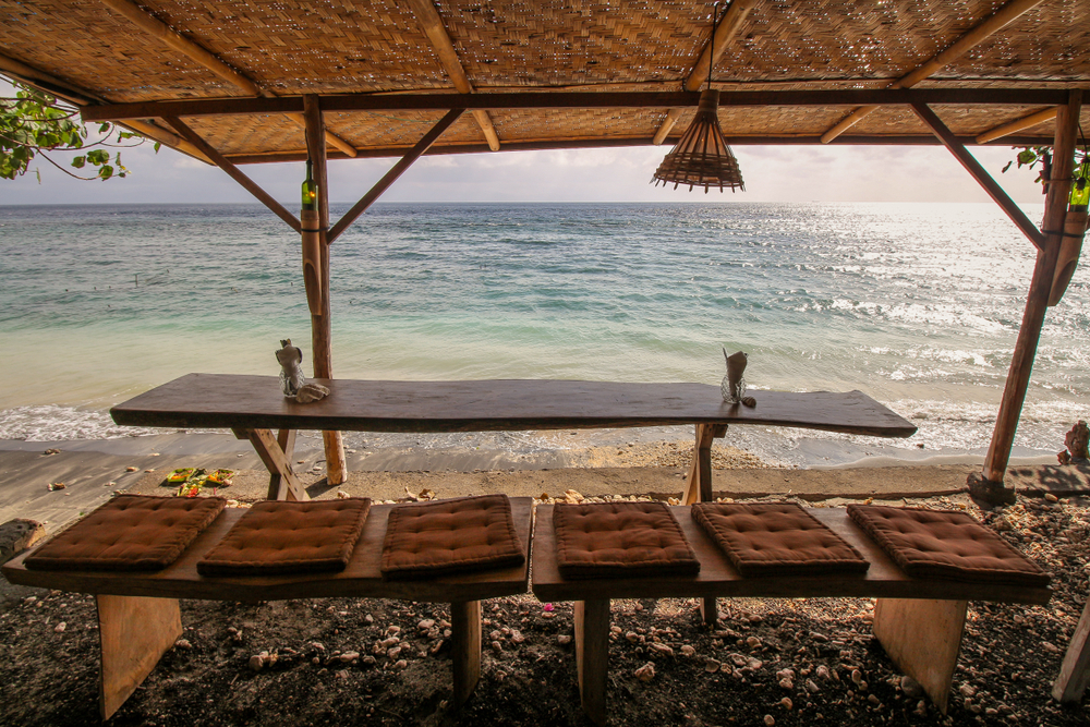 There are plenty of cosy beachside spots for lunch in Nisa Penida